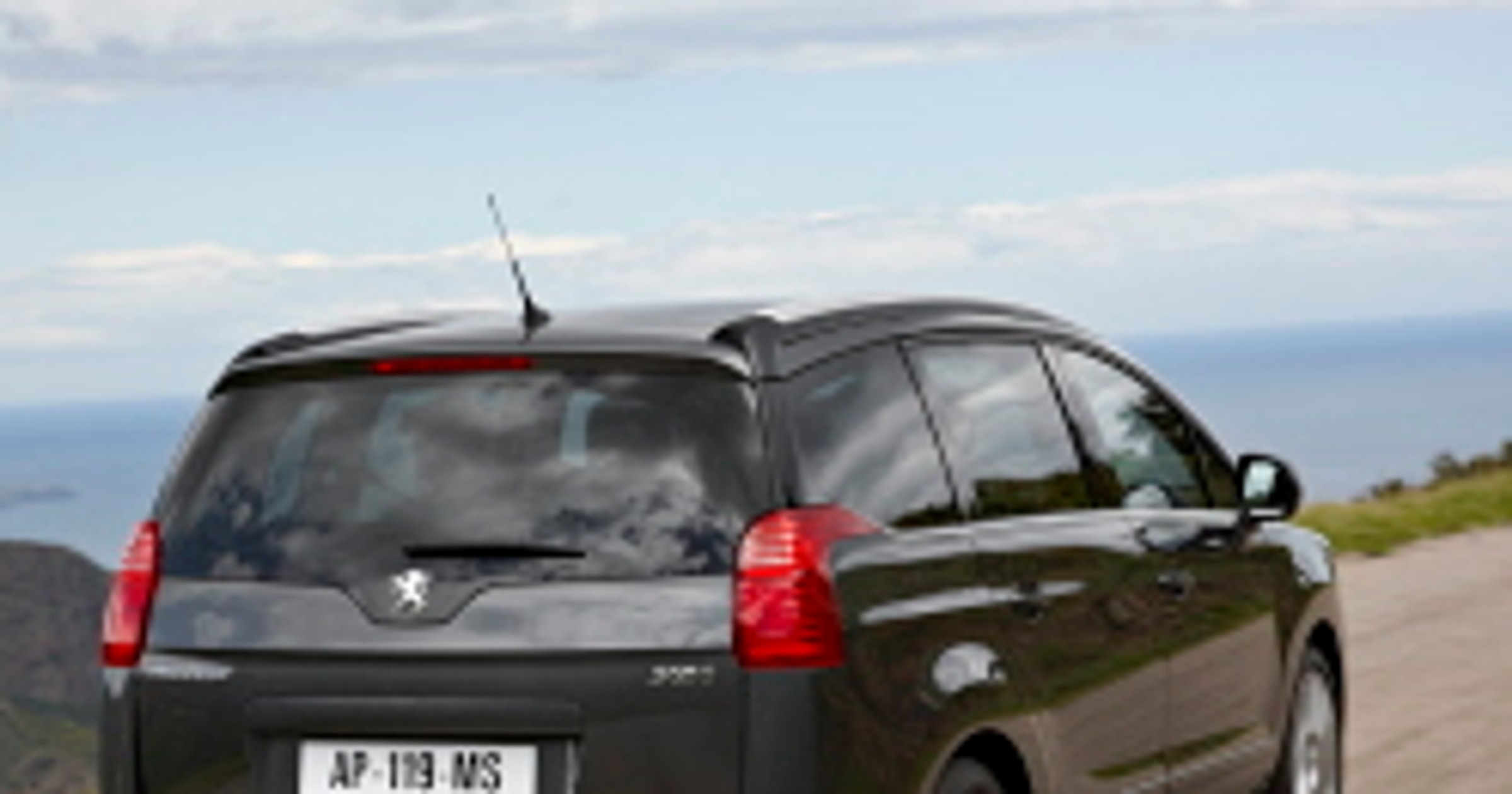 IAA Frankfurt 2009: Peugeot 5008 - kompaktowy monospace