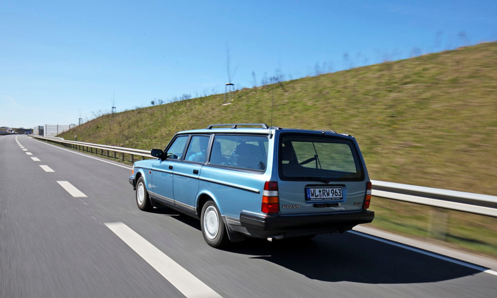 Volvo 240 - prawdziwy twardziel na lata