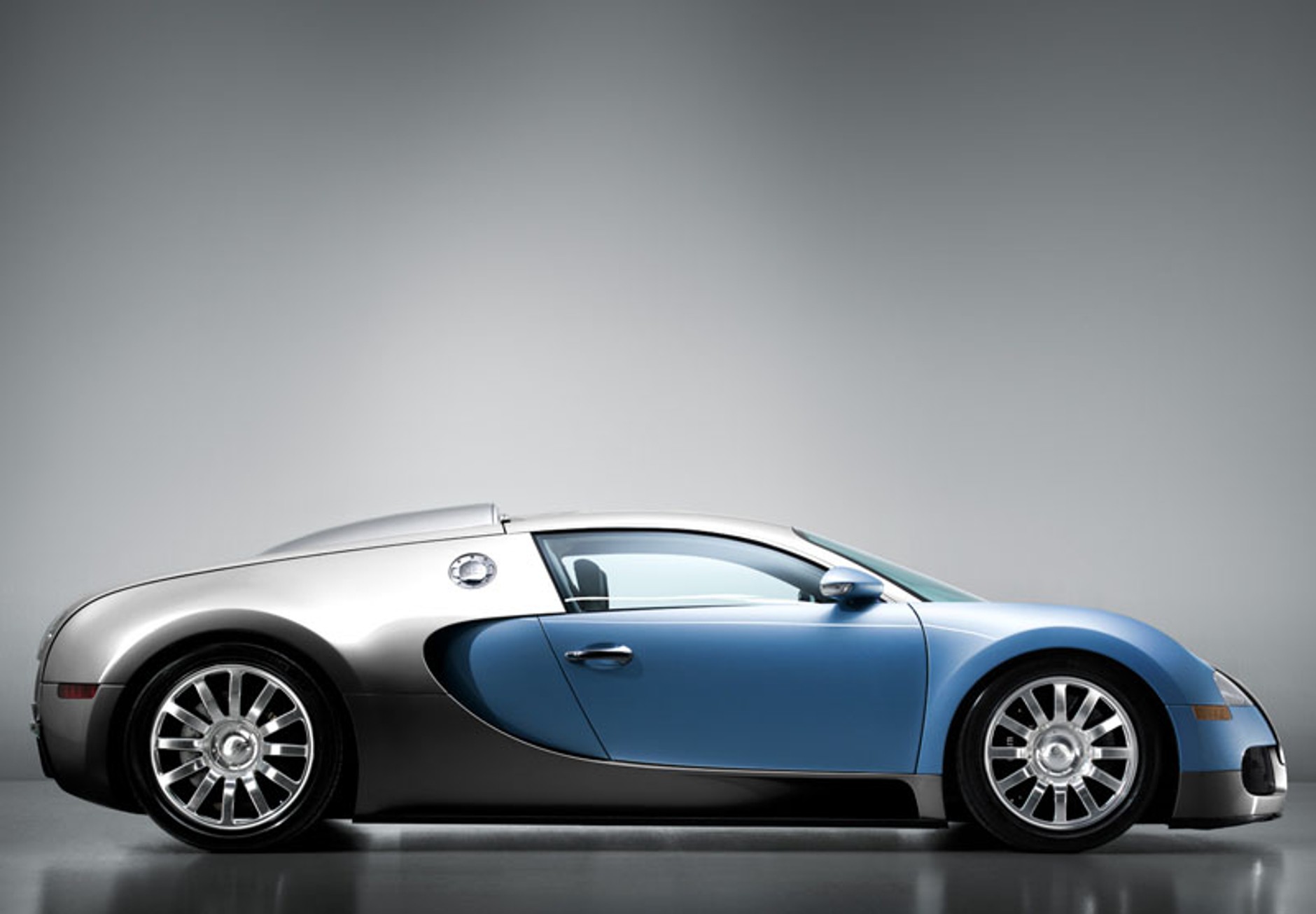 Bugatti wyprodukuje więcej egzemplarzy modelu Veyron (fot. + tapety)