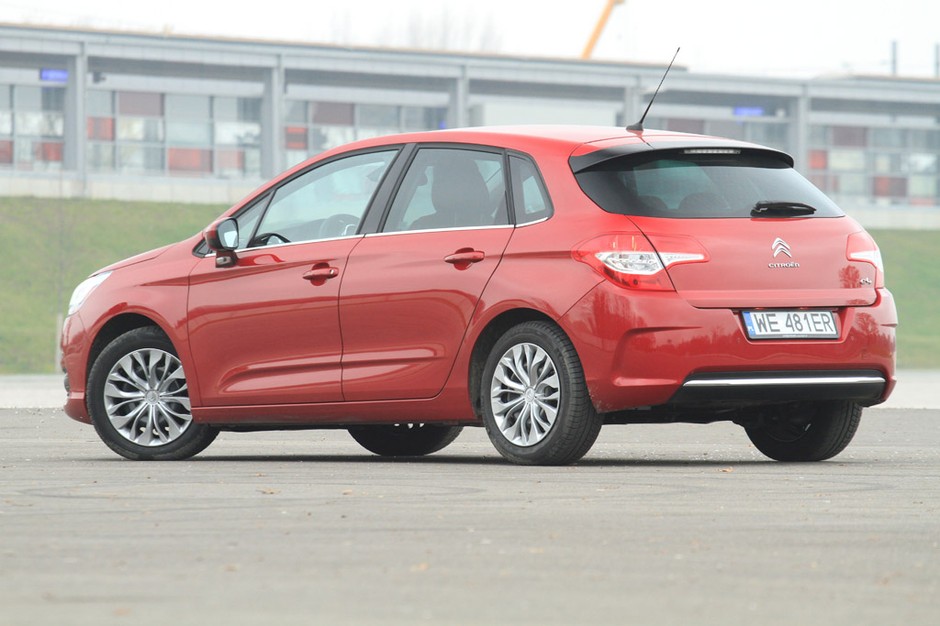 Test Citroena C4 1.6 HDI: nie tylko szata się liczy