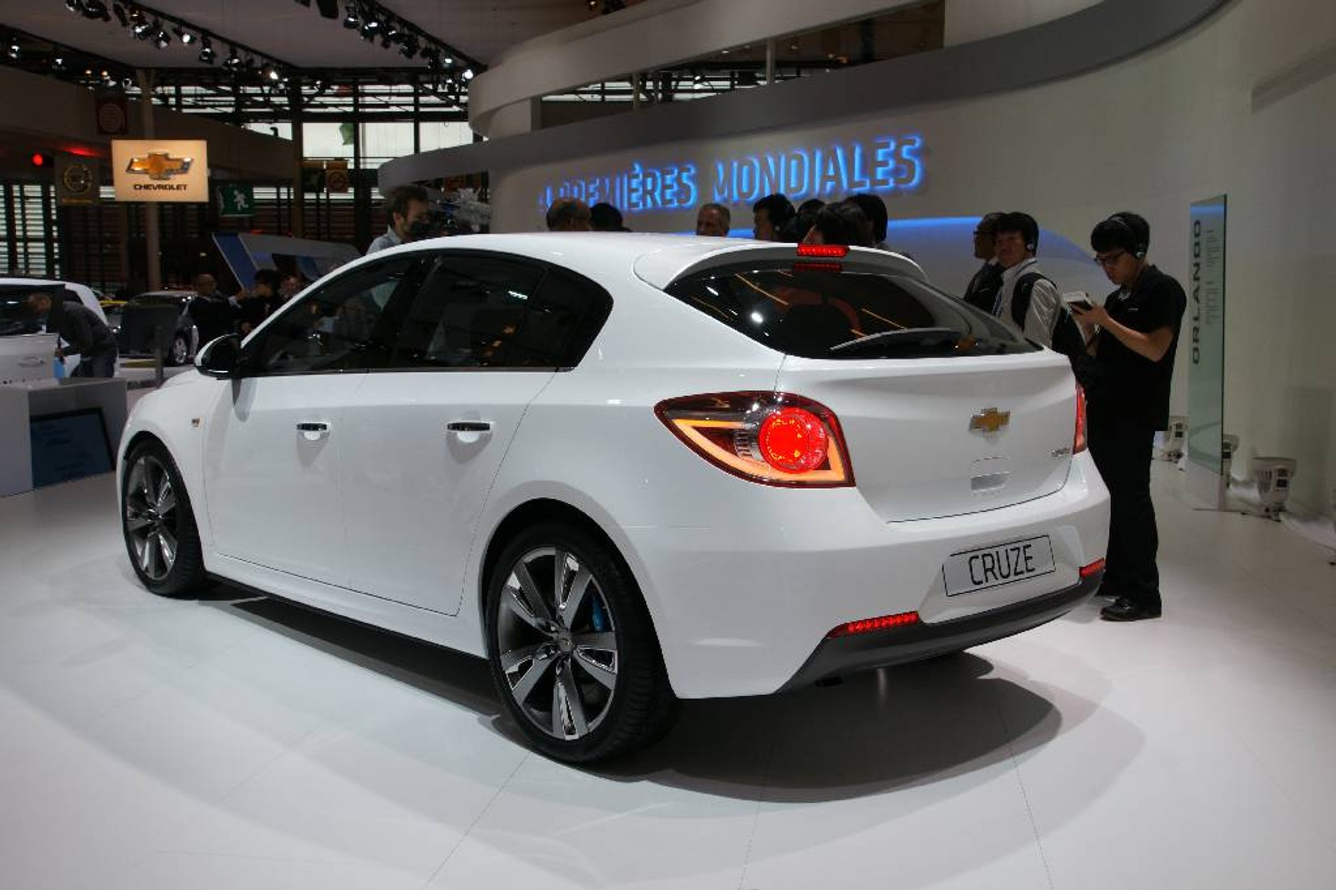 Paryż 2010: relacja z dnia prasowego (galeria 1.)