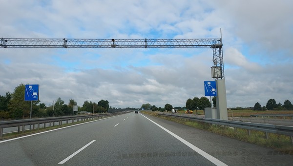 Kierowcy są kontrolowani przez wiele kilometrów. Tylko w sierpniu uruchomiono siedem nowych odcinków