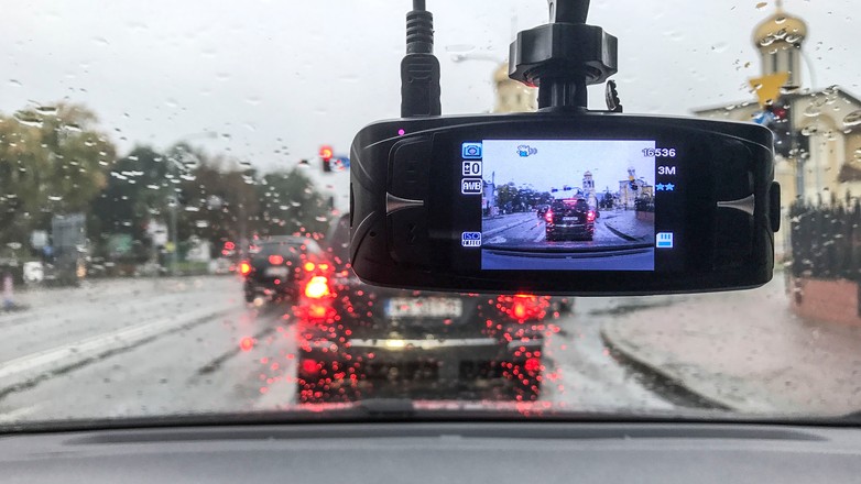 Kamera do auta - idealny prezent dla każdego kierowcy