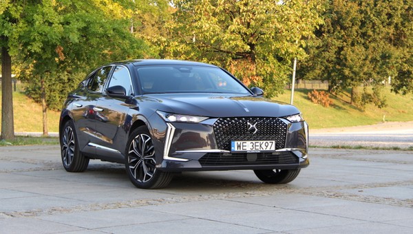 DS 4 PHEV Antoine De Saint Exupery, czyli wyszukany, komfortowy i... niszowy kompakt