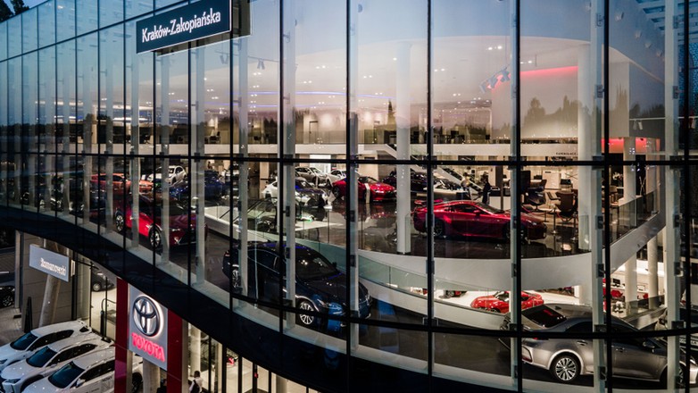 Luksusowe centrum Toyoty i Lexusa w Krakowie