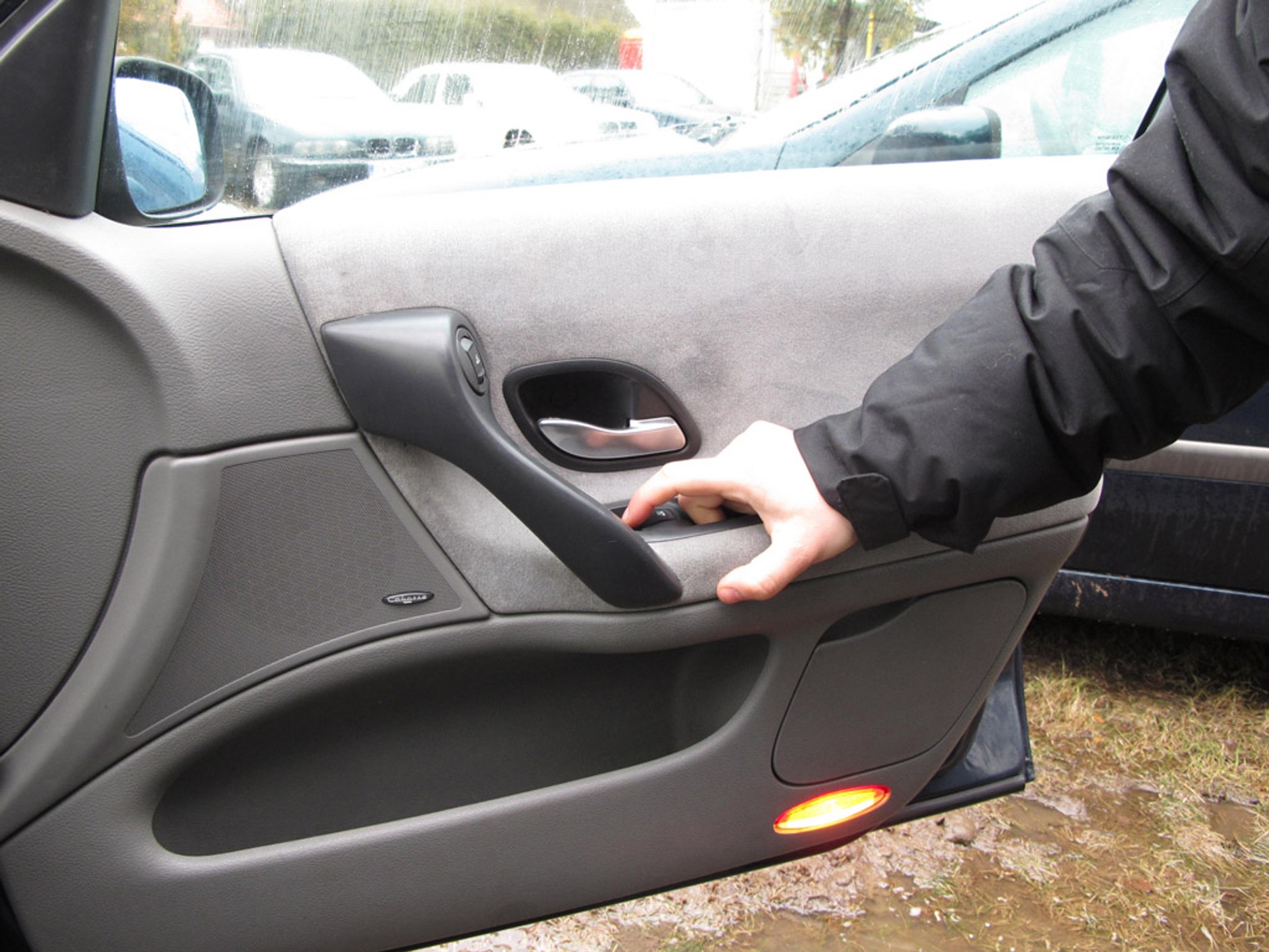 Szukamy auta z ogłoszenia: Laguna jak brytyjski szpieg udający Francuza