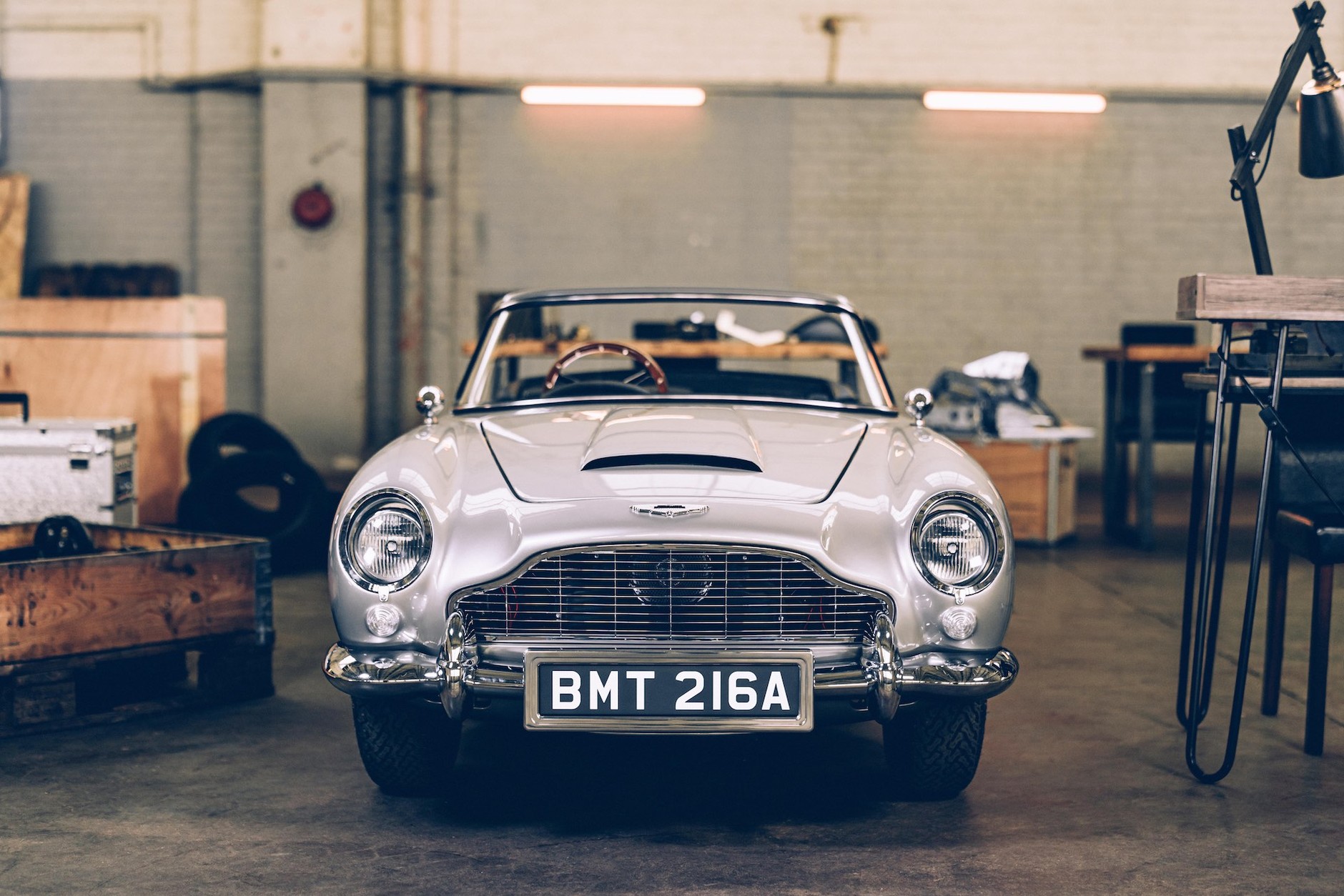 Zabawkowy DB5 Junior "No Time to Die" od The Little Car Company