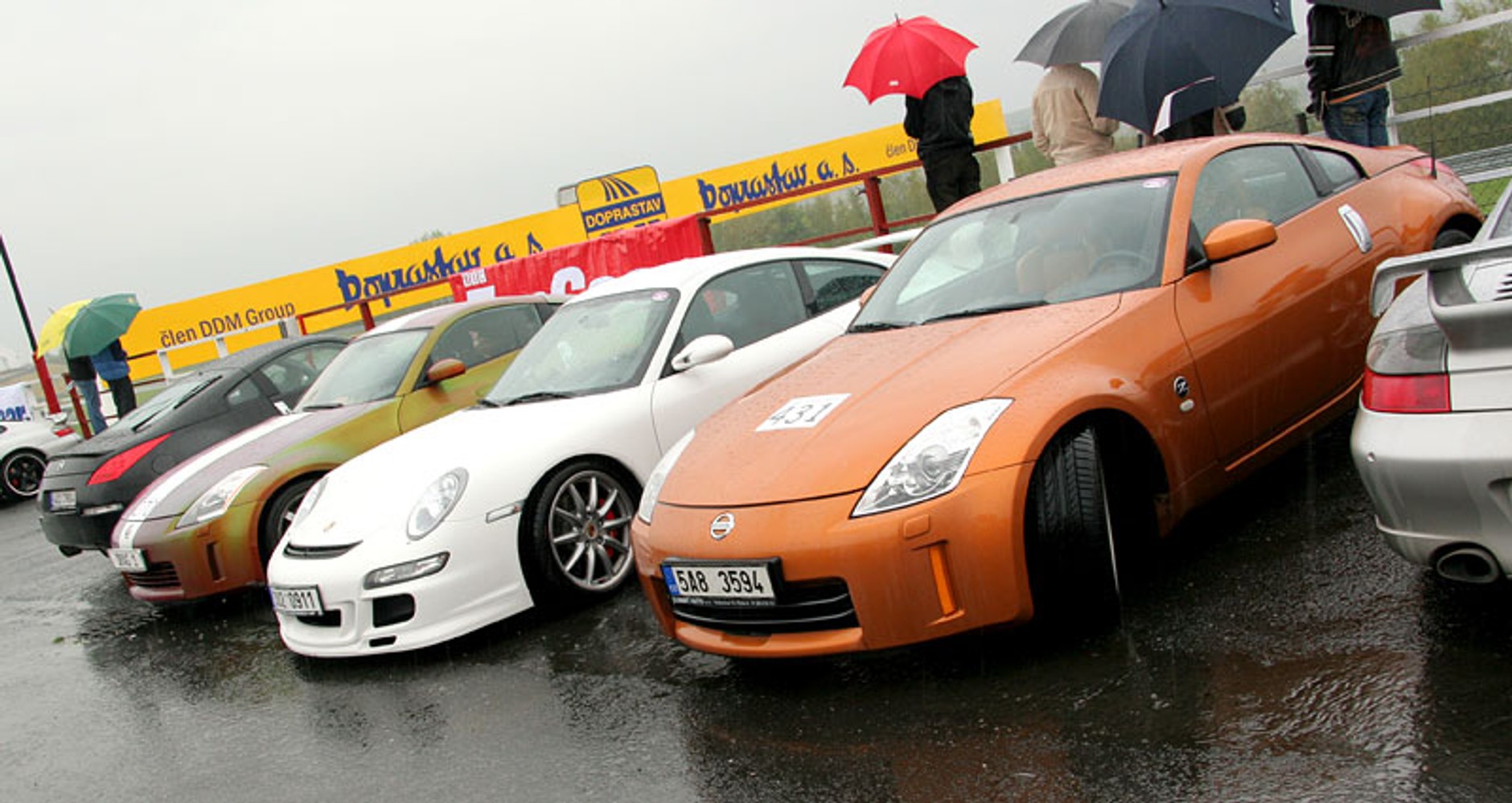 Autodrom Most: sportowe rakiety w deszczu (fotogaleria)