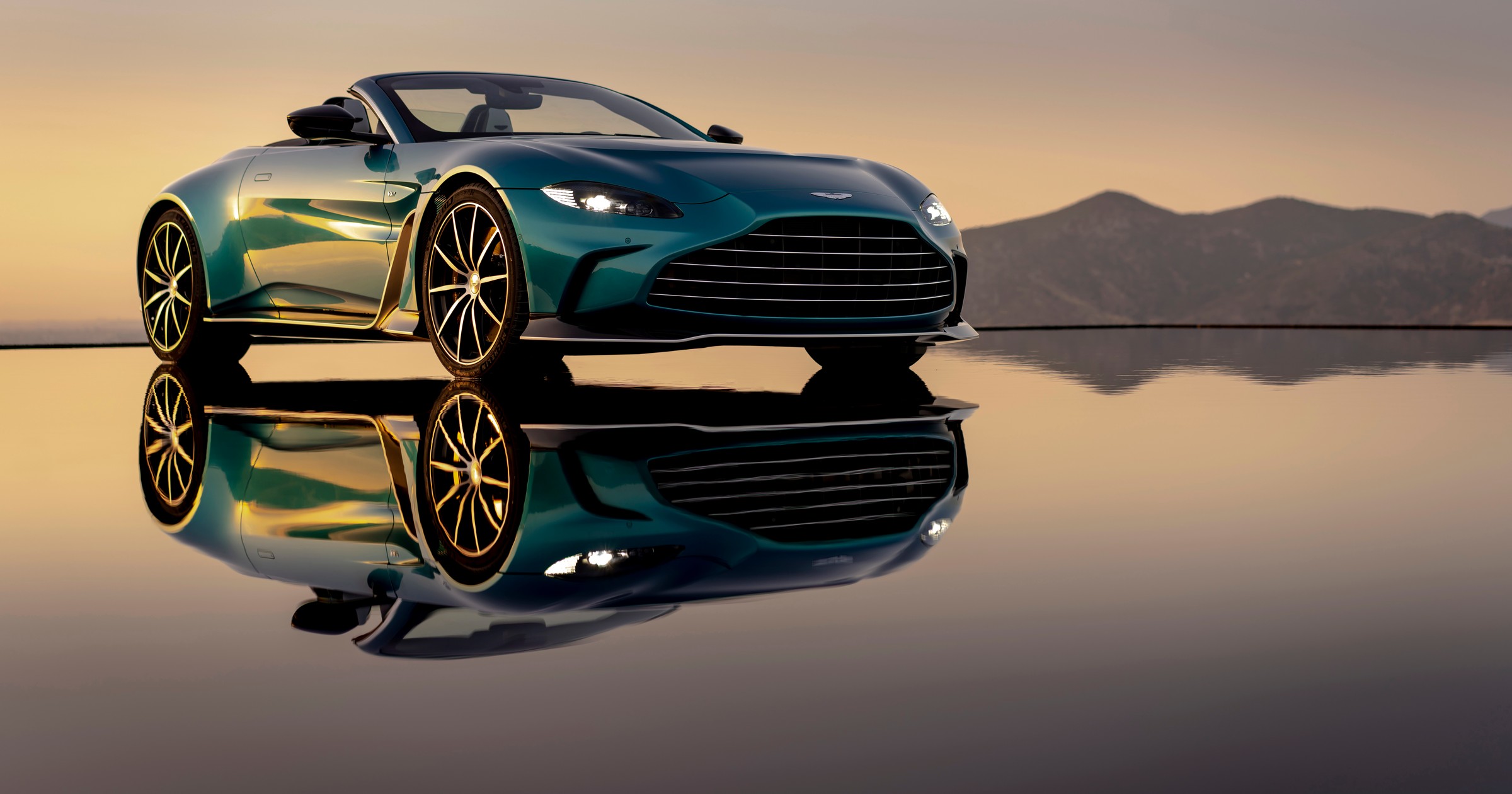 Aston Martin V12 Vantage Roadster