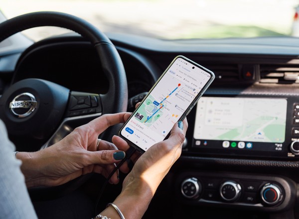 Kierowców poprowadzi sztuczna inteligencja. Nowa funkcja AI w Google Maps