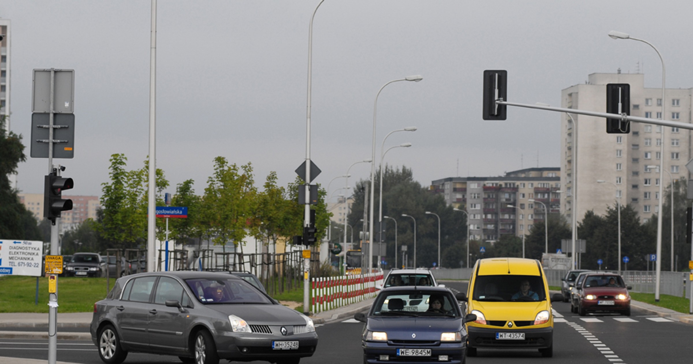 Skrzyżowania z ustalonym pierwszeństwem - czyli krzyżówkowe łamigłówki