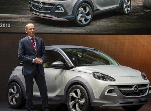 Opel Adam Rocks na Genewa Motor Show 2013 (Agencja TVN/x-news)