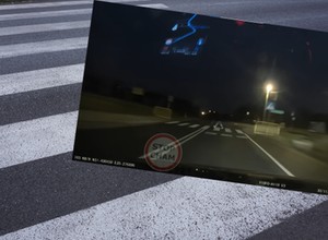 Zrobił głupio i prawie zabił człowieka. Pokazał to w sieci [WIDEO]