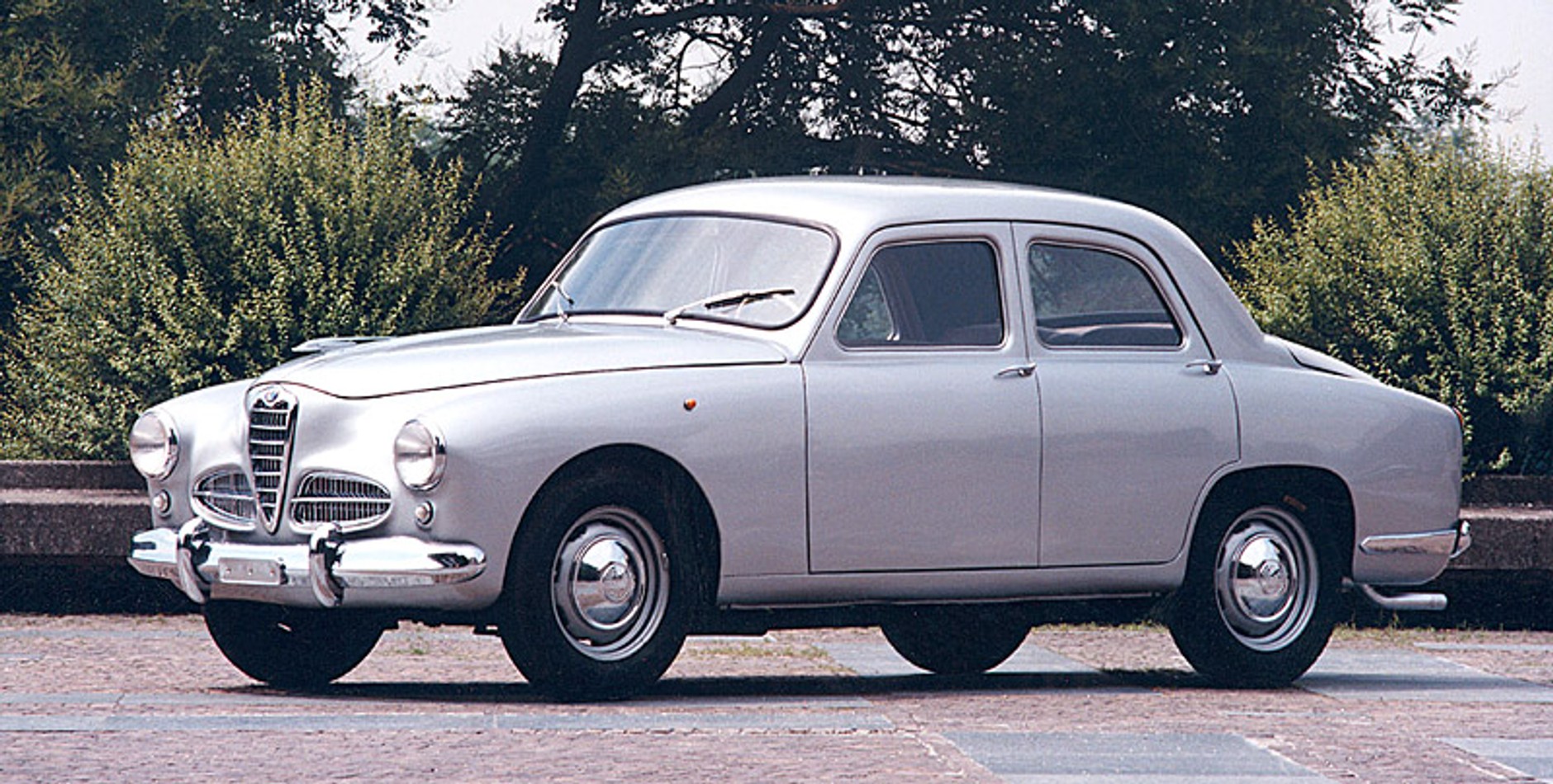 Historia marki Alfa Romeo w fotografii (1950-2000)