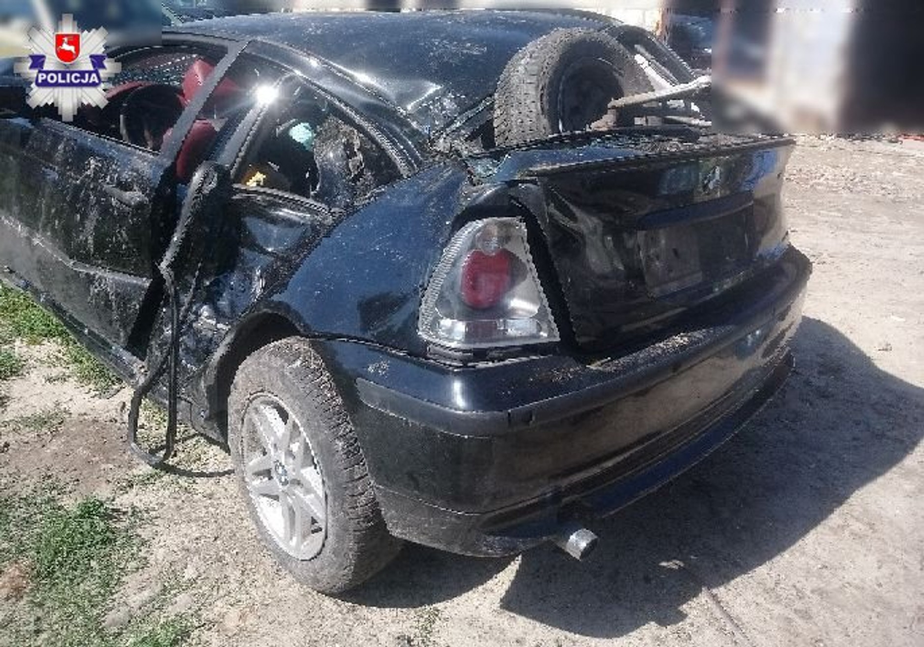 Rozbite BMW. Jego pasażer trafił do szpitala w stanie ciężkim dopiero po dwóch dniach