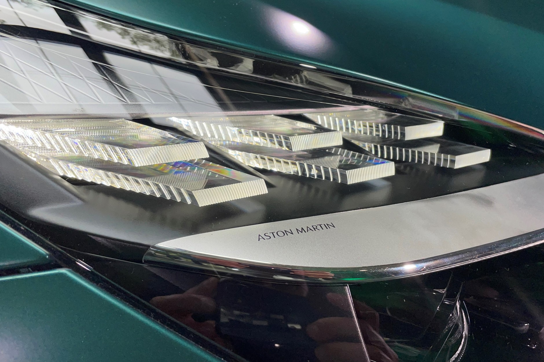 Aston Martin DB12 na polskiej premierze w Warszawie