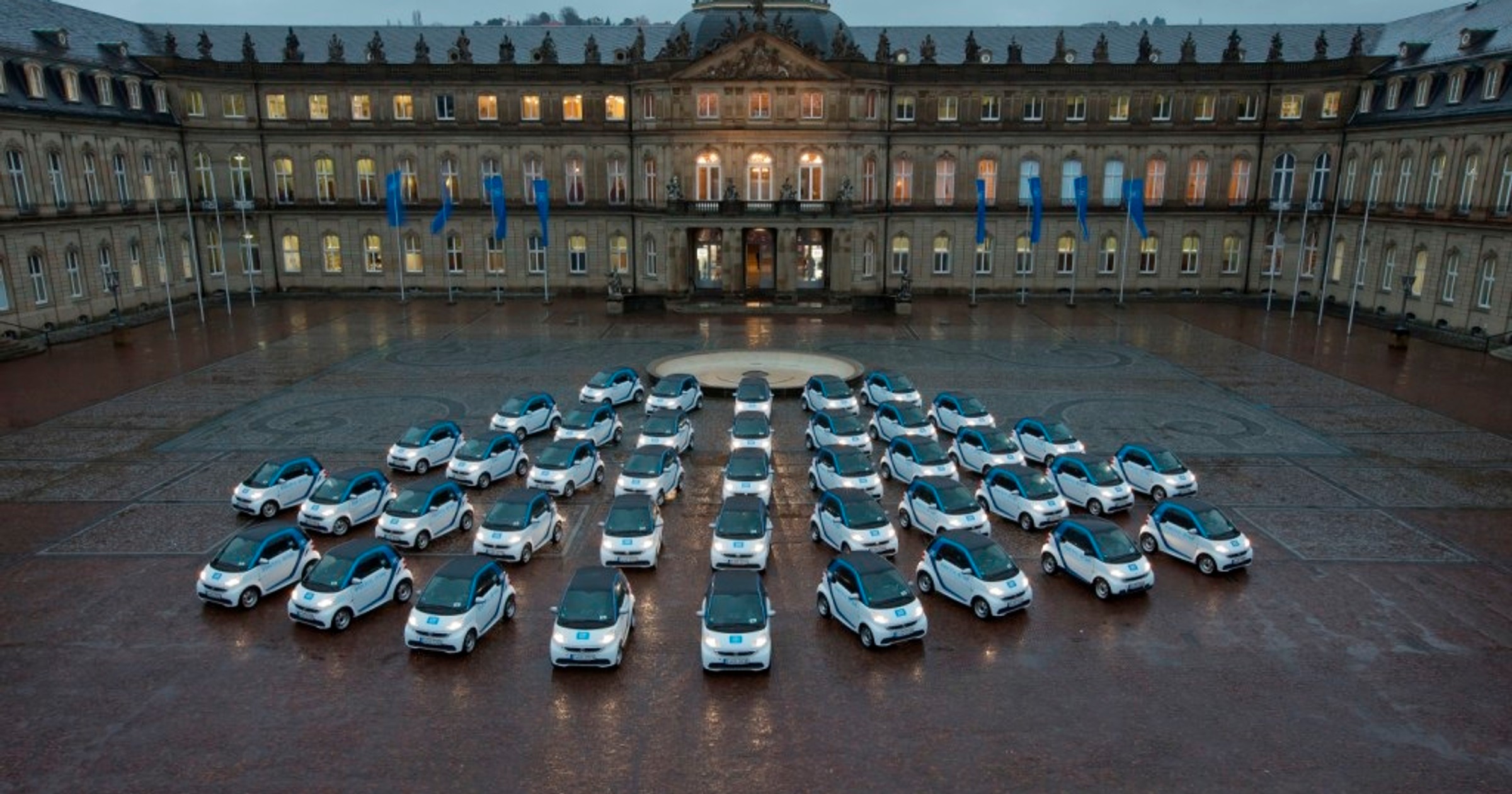 Flota samochodów do wypożyczenia na chwilę - car2go