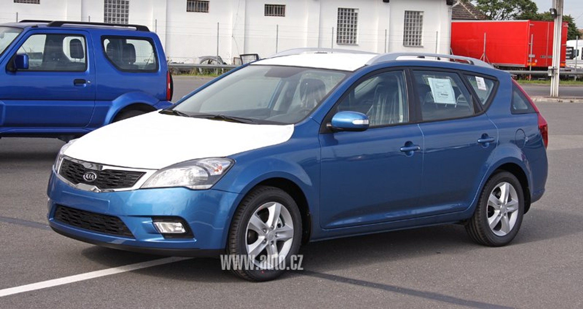 Zdjęcia szpiegowskie: zmodernizowana Kia Ceed Sporty Wagon (fotogaleria)