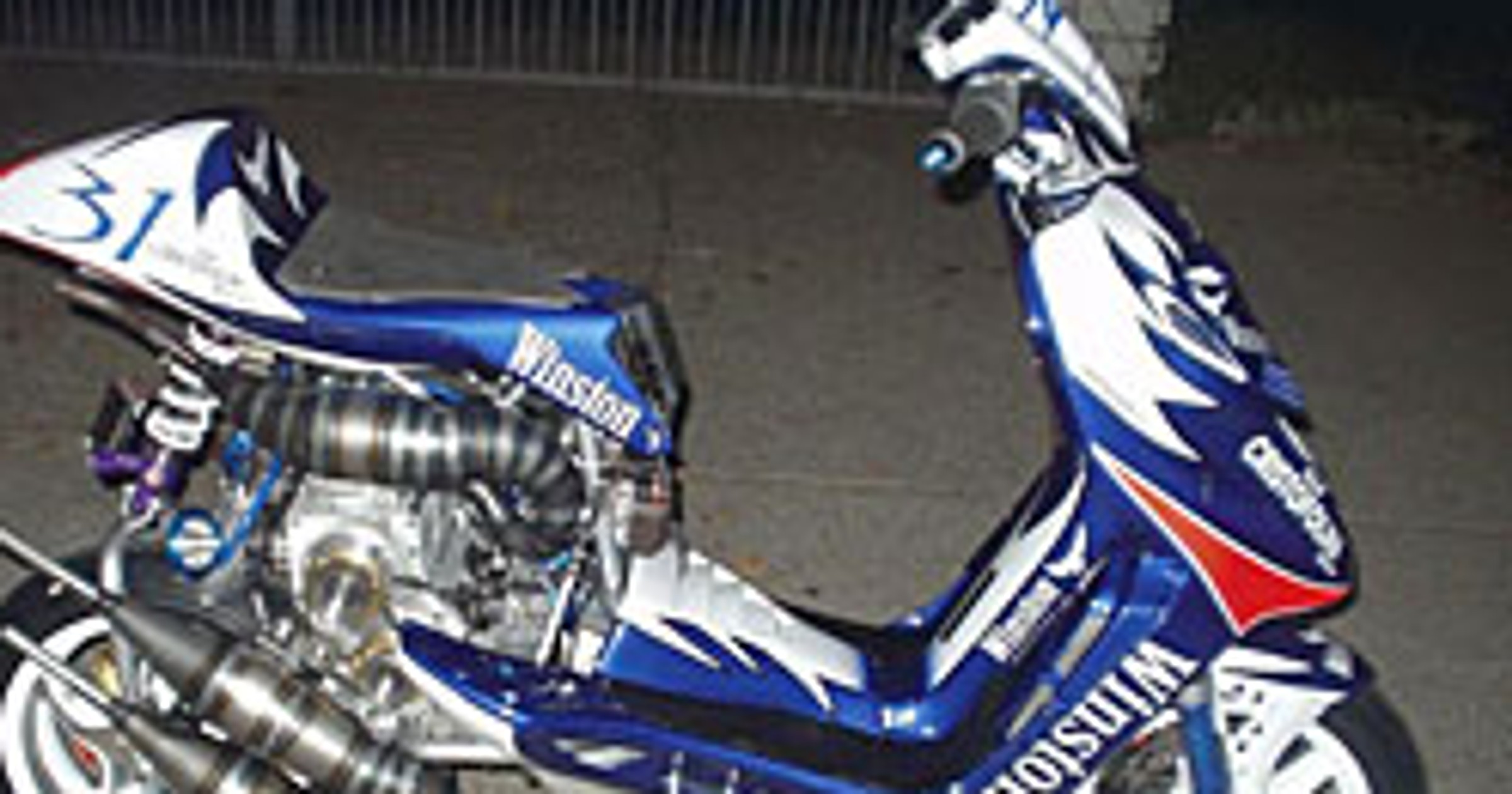 Team Cristofolini Racing: czterocylindrowy skuter