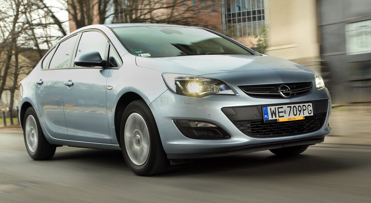 Opel Astra 1.4 Turbo LPG - mocny sedan zasilany gazem