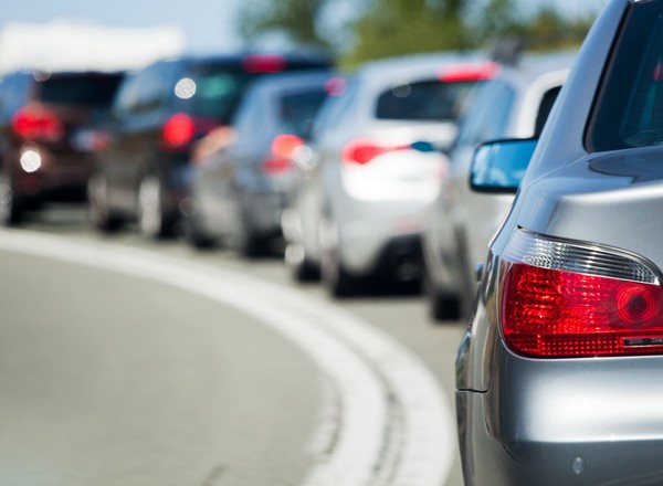 Dlaczego na niektórych autostradach i ekspresówkach ciągle tworzą się korki?