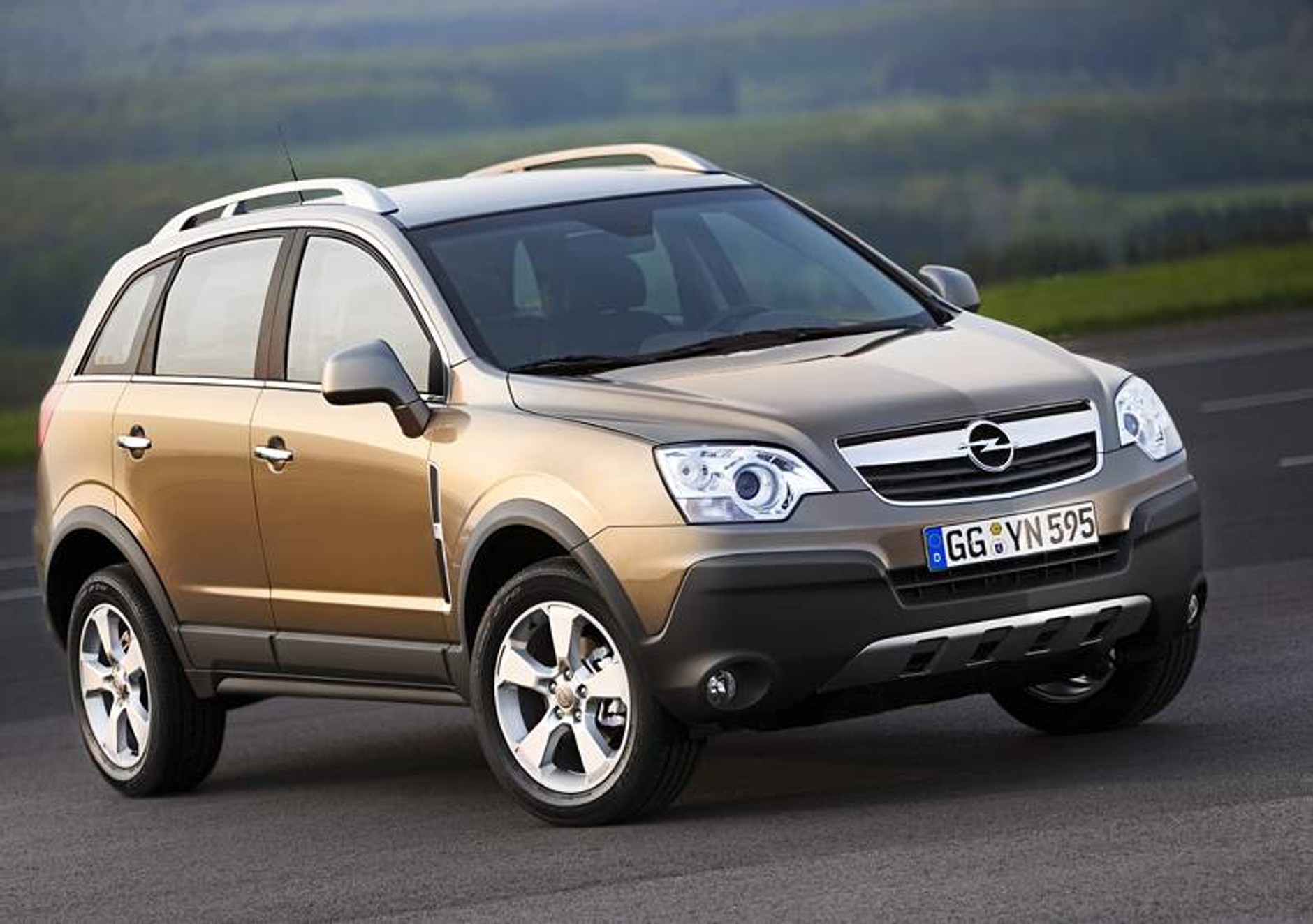 Opel Antara: dane techniczne i nowe zdjęcia