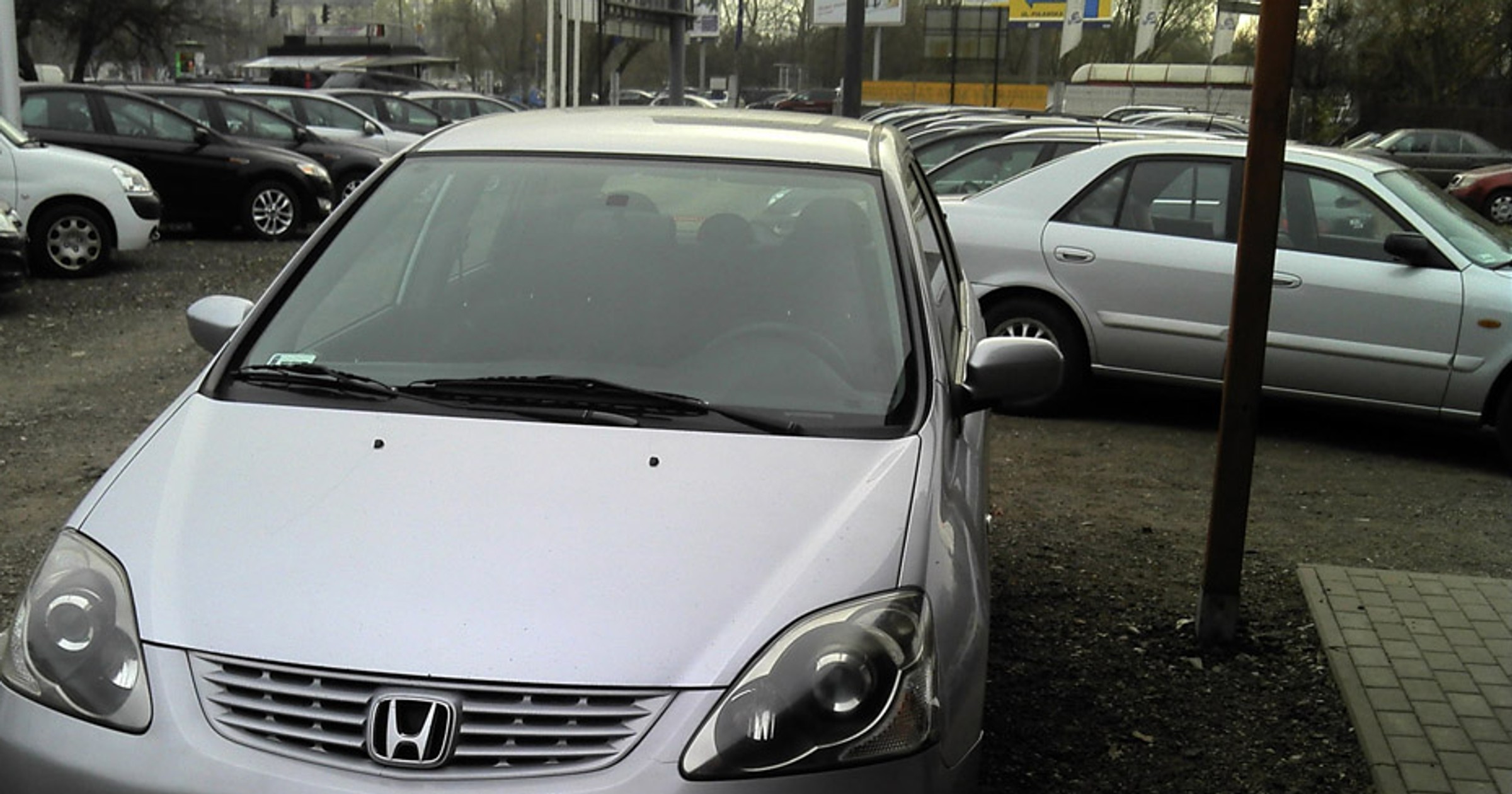 Auto z ogłoszenia: Honda Civic 1.4 - ksenony lewe, przeszłość niepewna