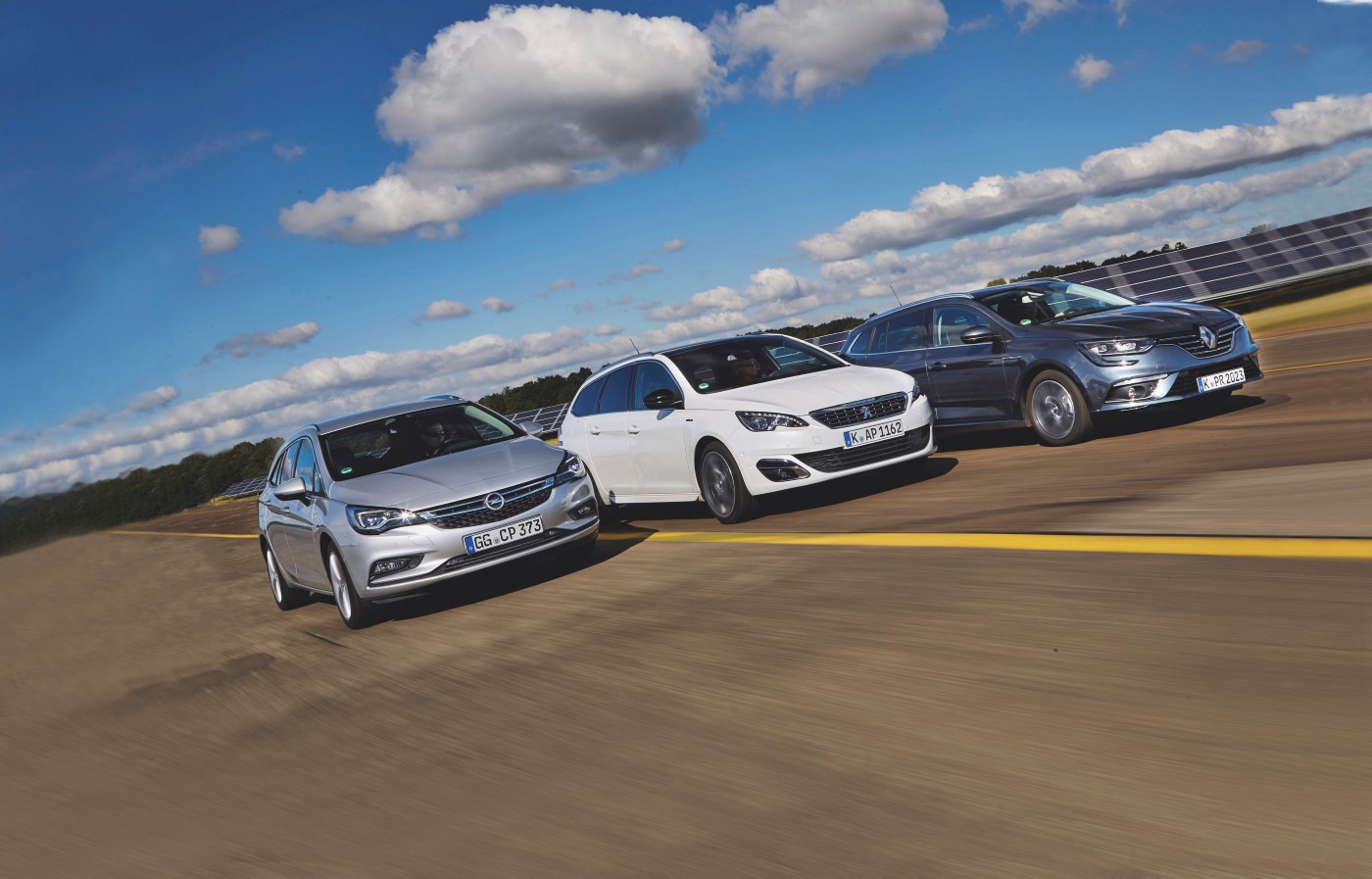 Nowe Renault Megane Grandtour kontra Opel Astra i Peugeot 308