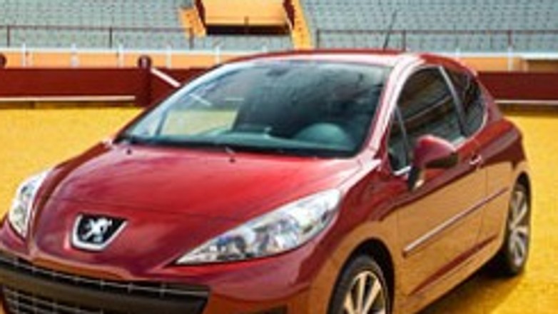 Po raz pierwszy od 30 lat Peugeot lepszy od Renault