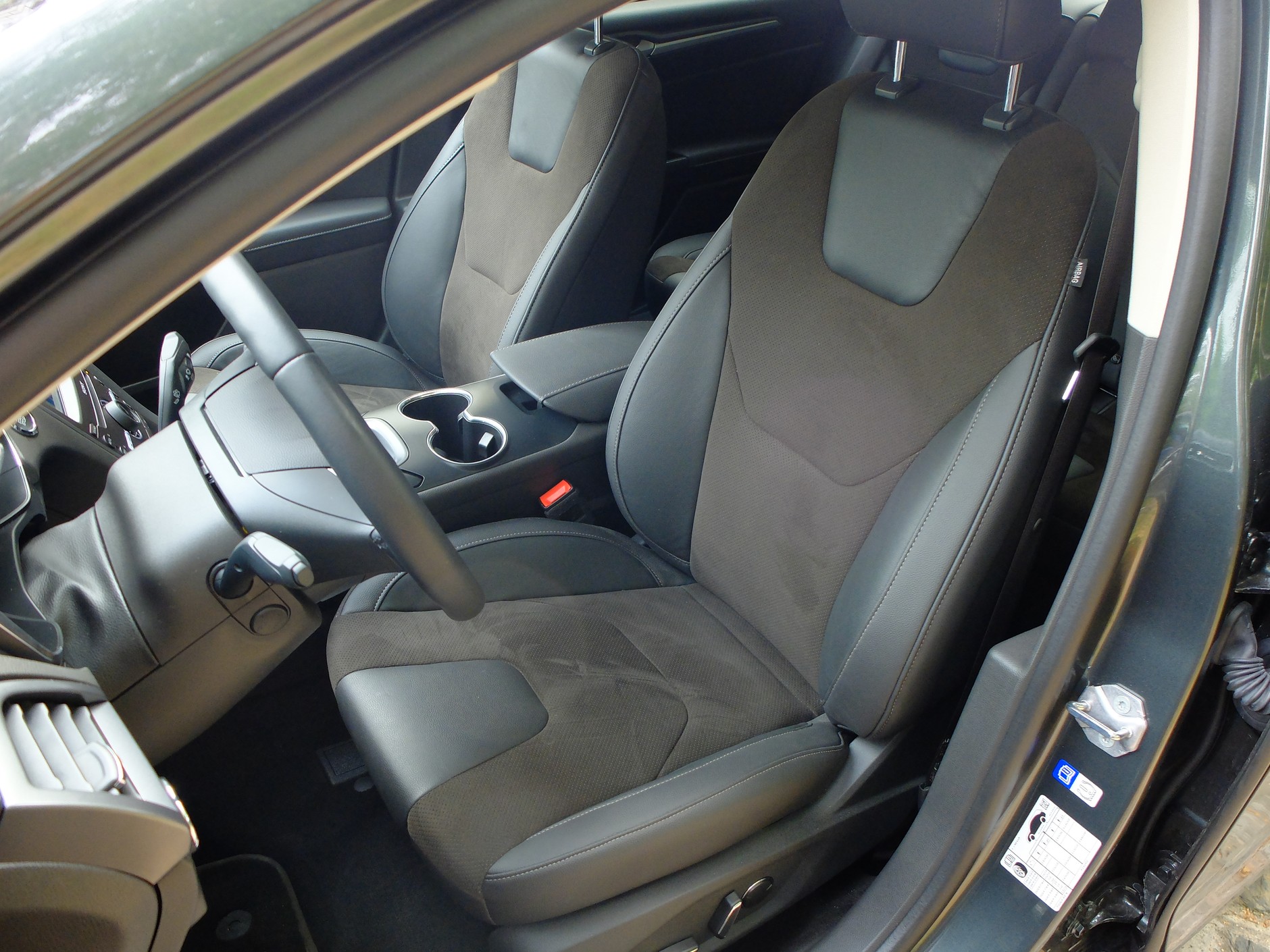 Ford Mondeo Hybrid