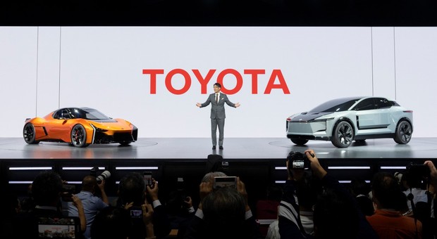Tak mają szansę wyglądać nowy Land Cruiser i MR2. Toyota pokazała prototypy w Tokio