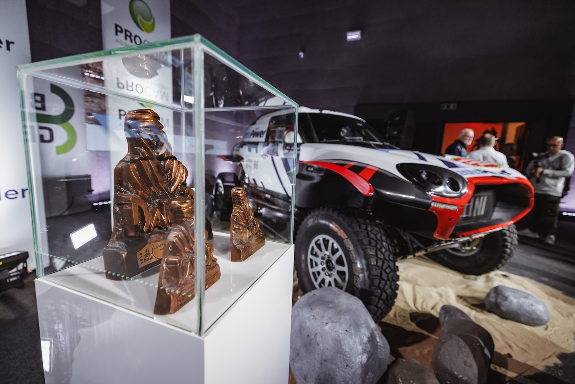 Hołowczyc po raz jedenasty w Dakarze