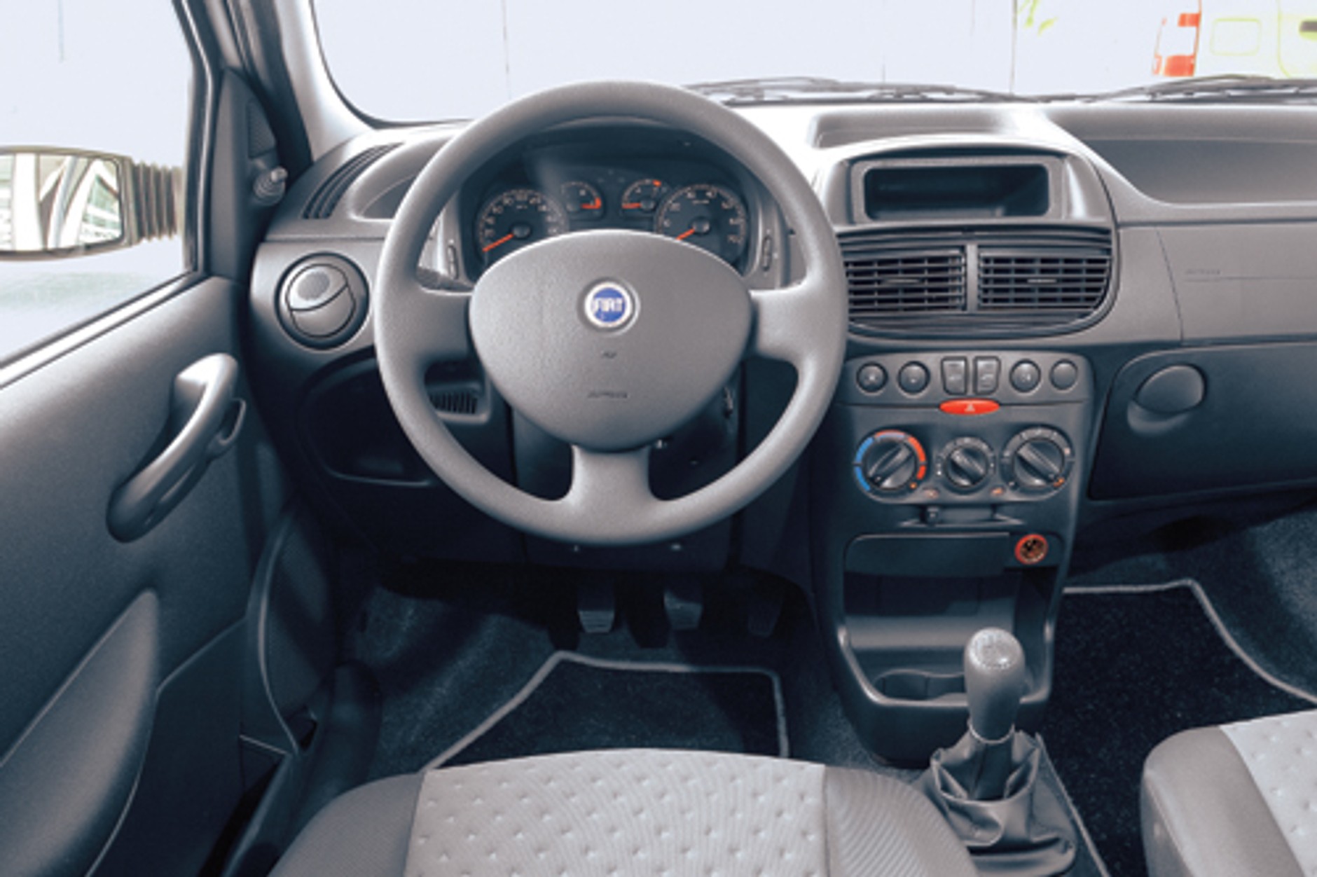 Renault Clio II, Skoda Fabia, Fiat Punto II - Samochody spod lady