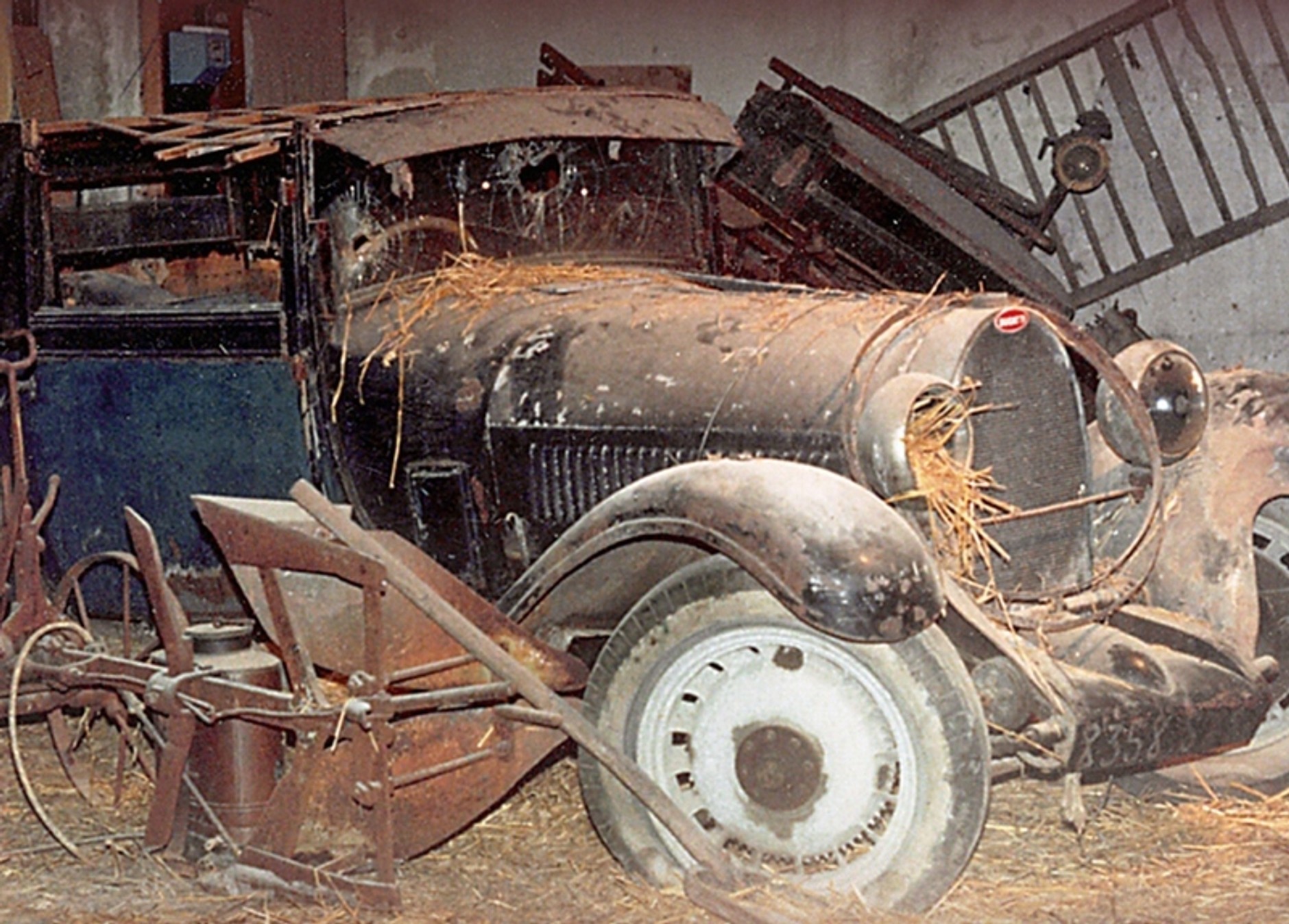 Powinny błyszczeć, a rdzewieją – klasyki na złomowisku