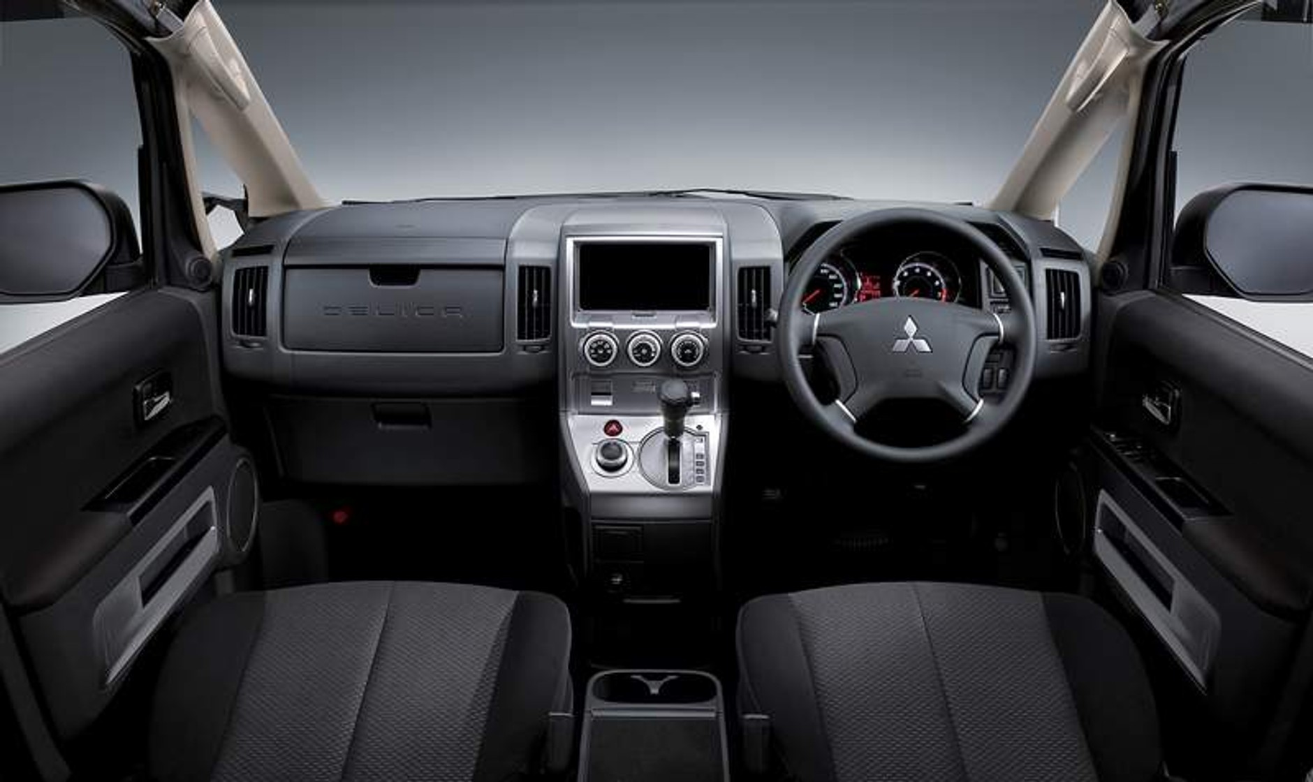 Mitsubishi Delica D:5 – nowe MPV z napędem na cztery koła