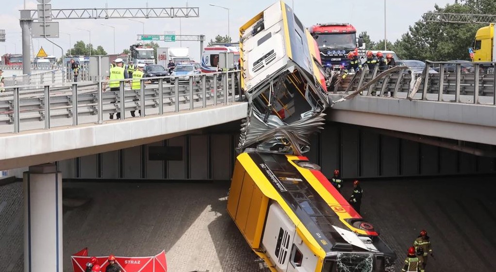 wypadek autobusu w Warszawie