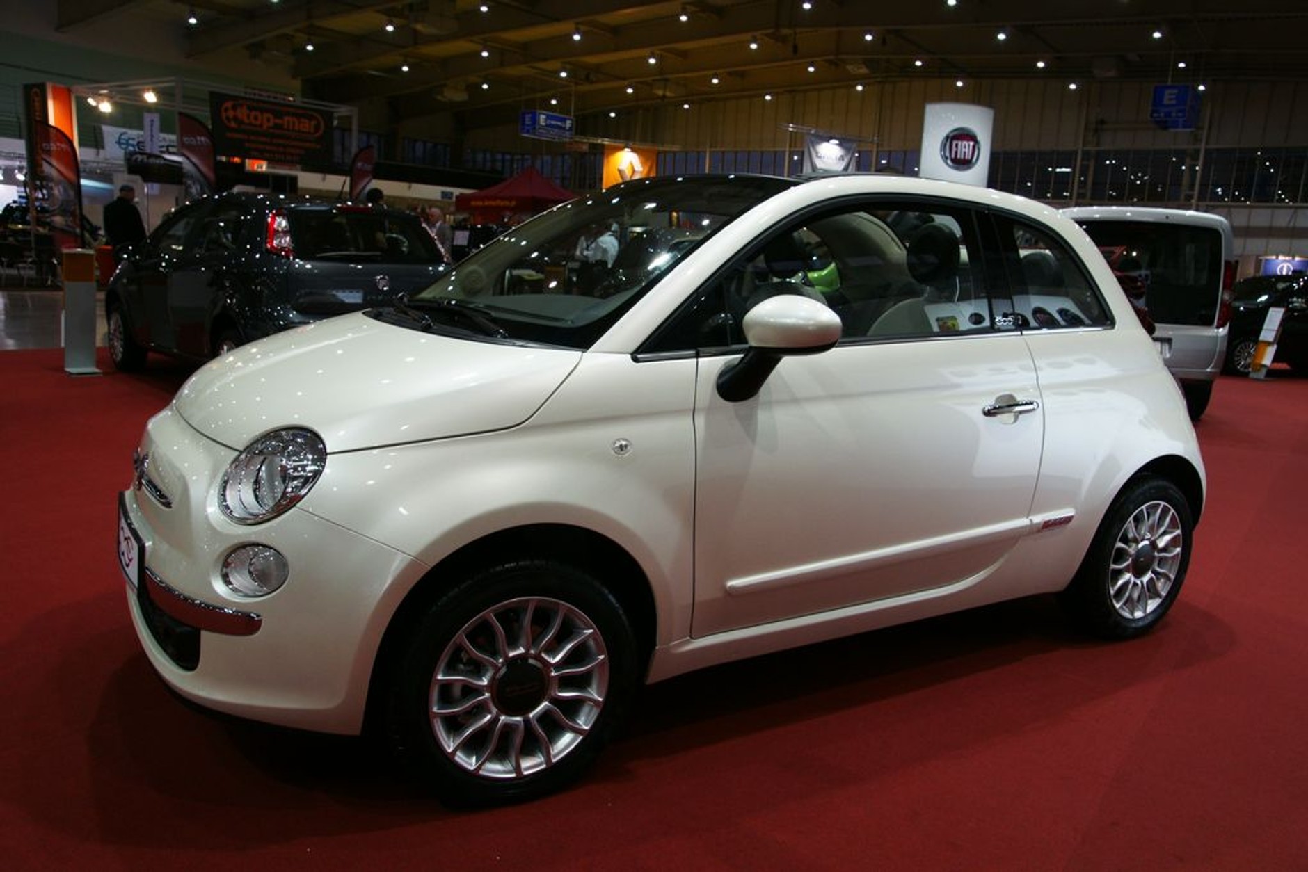 Poznań Motor Show 2010: honor uratowali dilerzy (galeria)