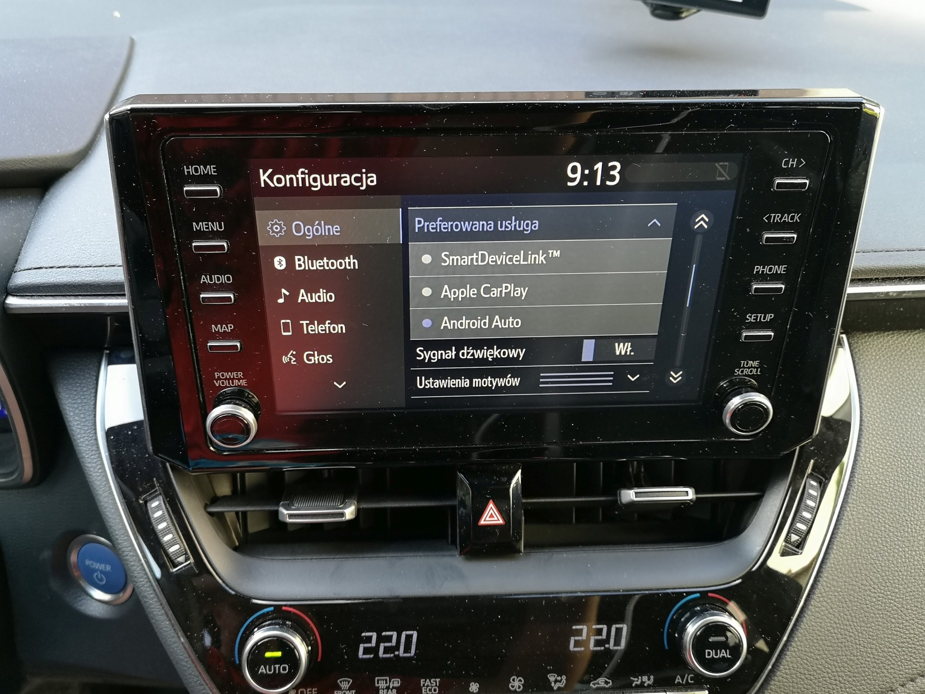 Android Auto i CarPlay w samochodzie