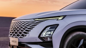 Omoda 5 namiesza na polskim rynku - 113 tys. zł za prawie 200-konnego SUV-a