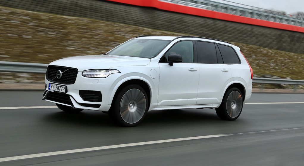 Volvo XC90 T8 (2021 r., 2. generacja, lifting)