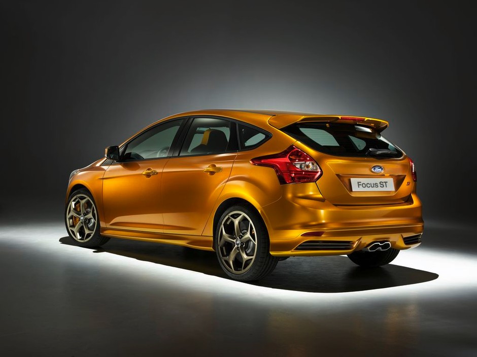 Focus ST gwiazdą paryskiego stoiska Forda