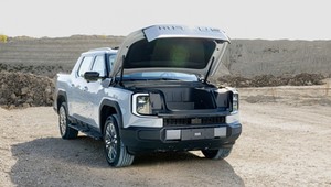 Chińczycy wzięli do serca uwagi klientów. Maxus eTerron 9 odcina się od brata