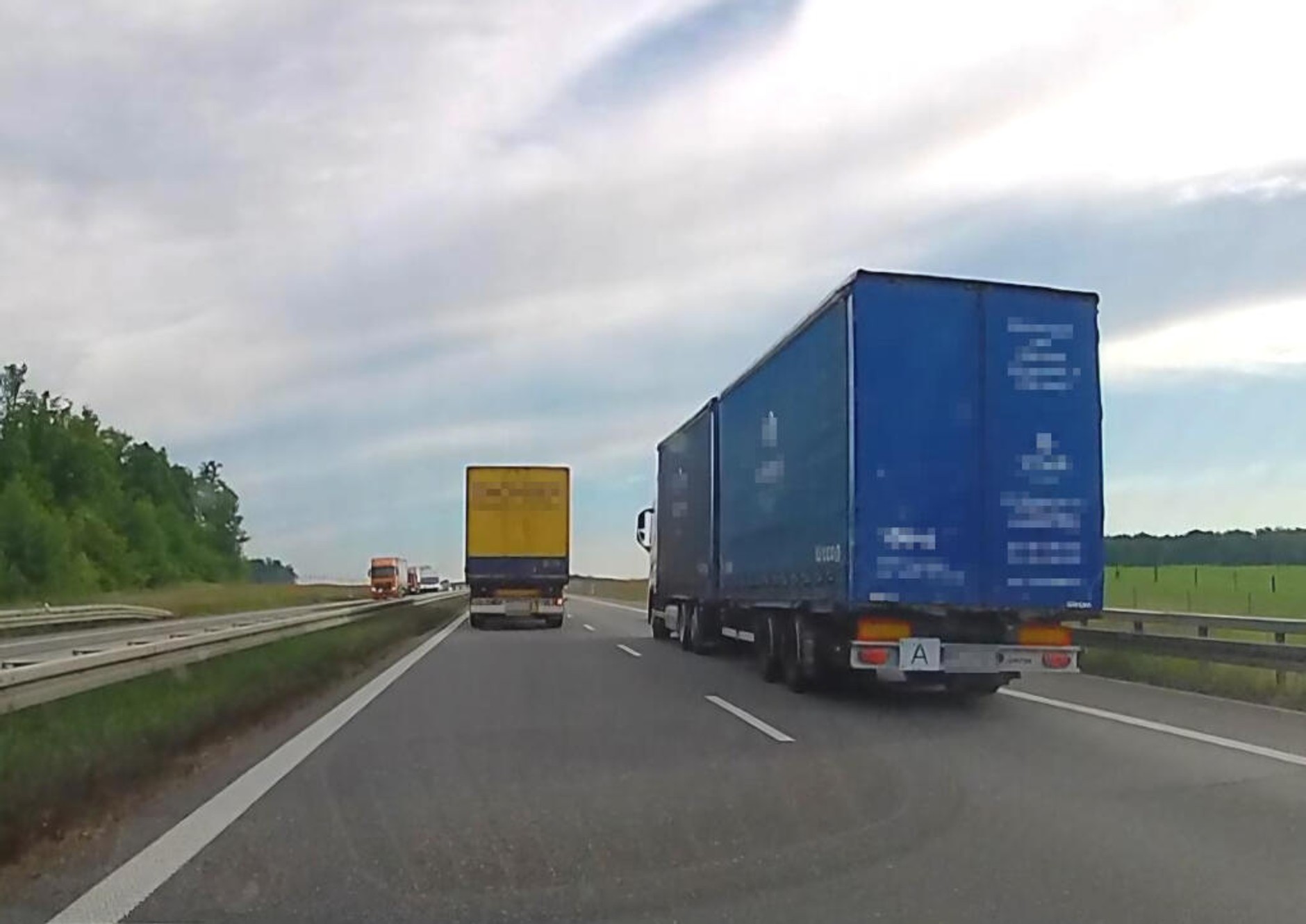 Kontrole przestrzegania zakazu wyprzedzania dla ciężarówek