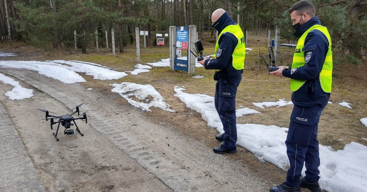 Policyjny dron widzi więcej niż patrol. Sprawdza się także zimą