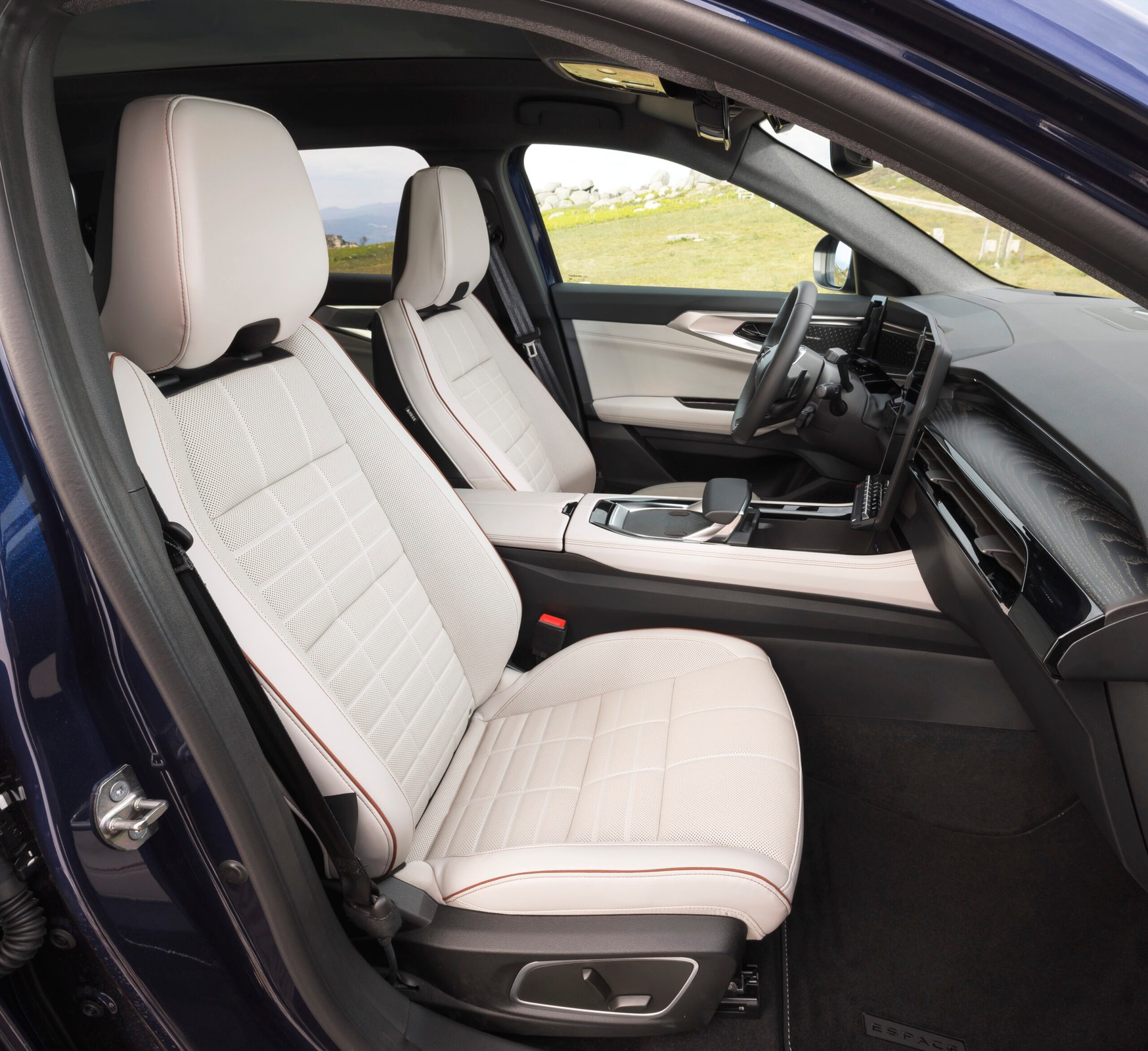 Renault Espace 2023 – ile w nim prawdziwego Espace?