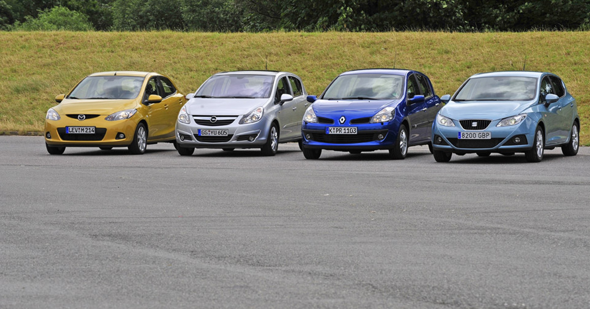 Mazda 2 kontra Corsa, Clio III i Ibiza IV: które auto zostanie królem miasta?