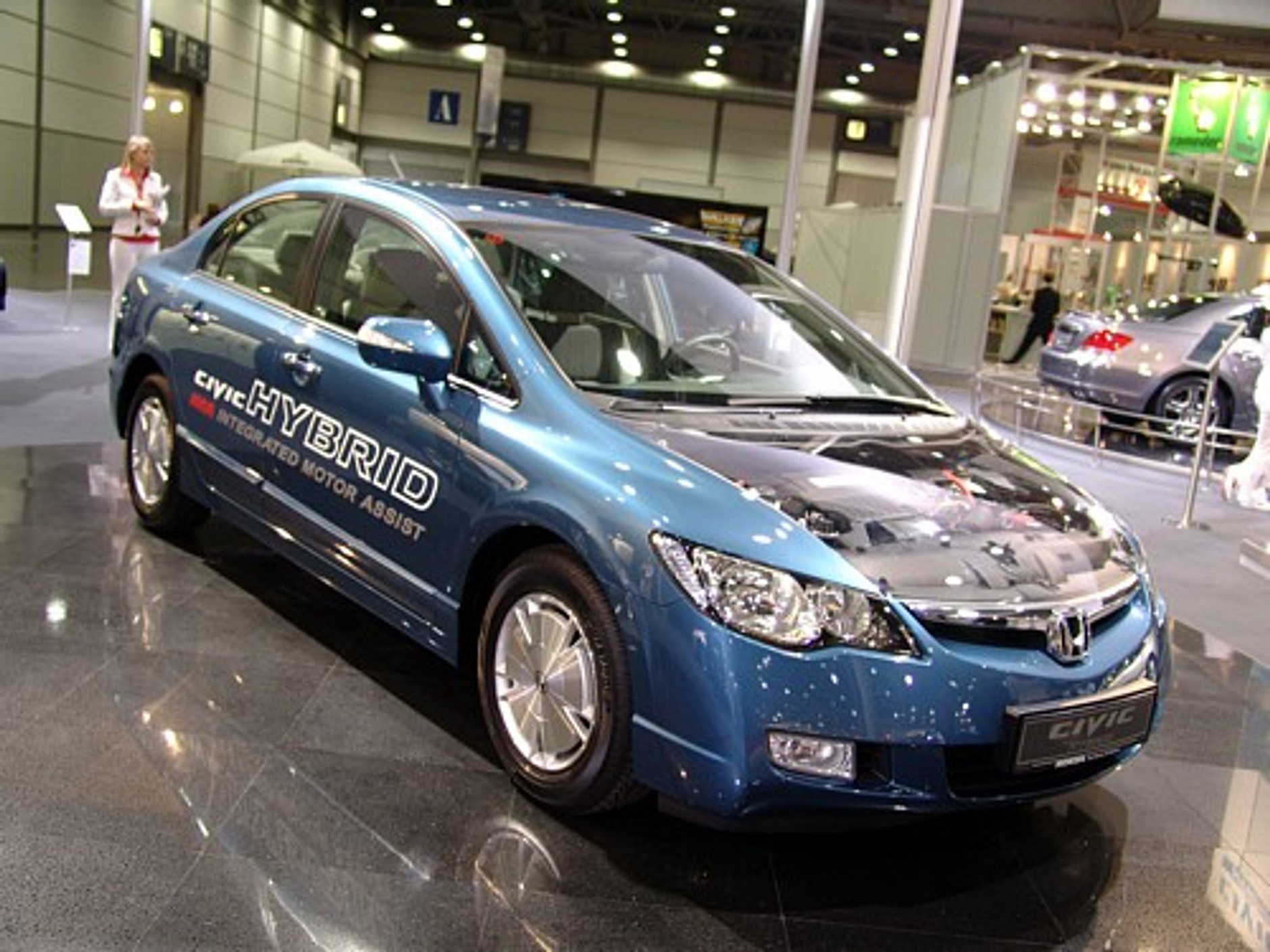 Samochody w cieniu piłki - AMI Lipsk