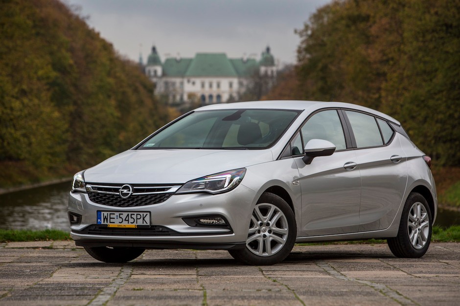 3. miejsce Opel Astra – sprzedaż 15 859 szt.