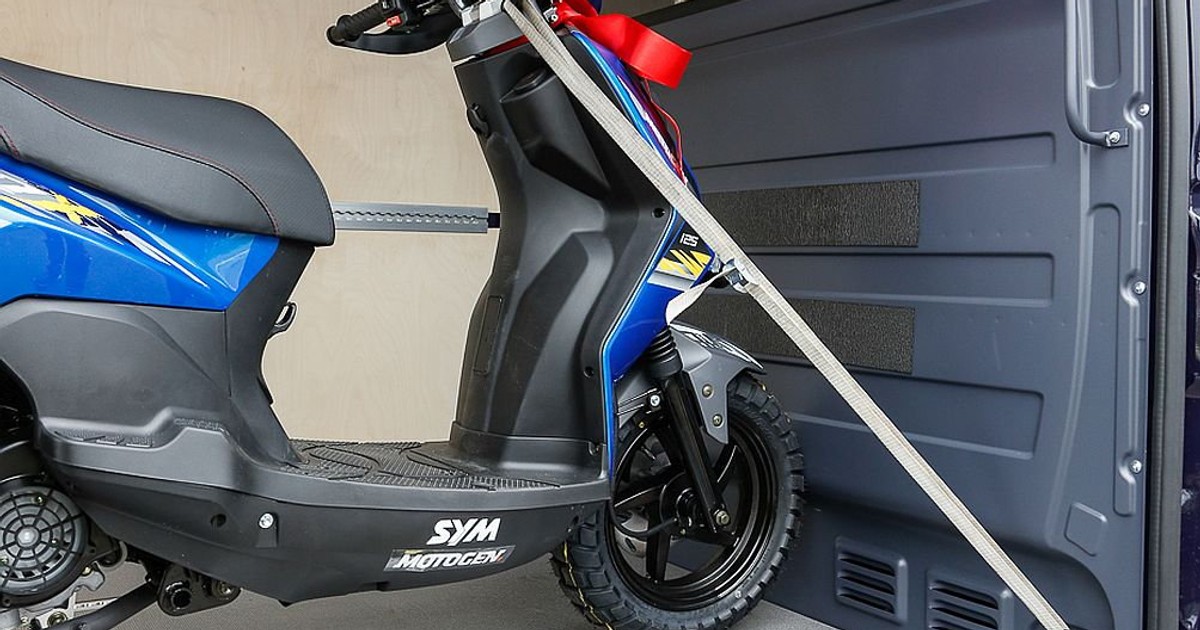 Jak zamocować motocykl do transportu