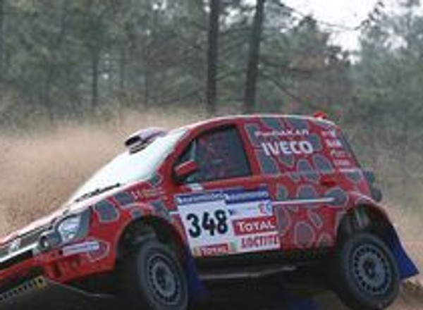 Dakar 2007: pustynia pokonała Pandy